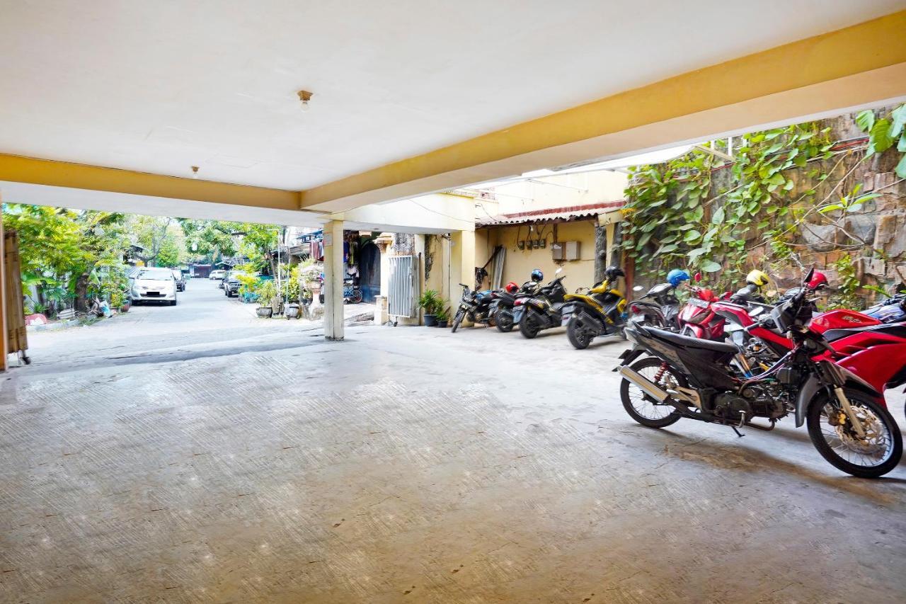 Hotel Oyo 91390 Kost Grand Royal Elite Surabaja Zewnętrze zdjęcie