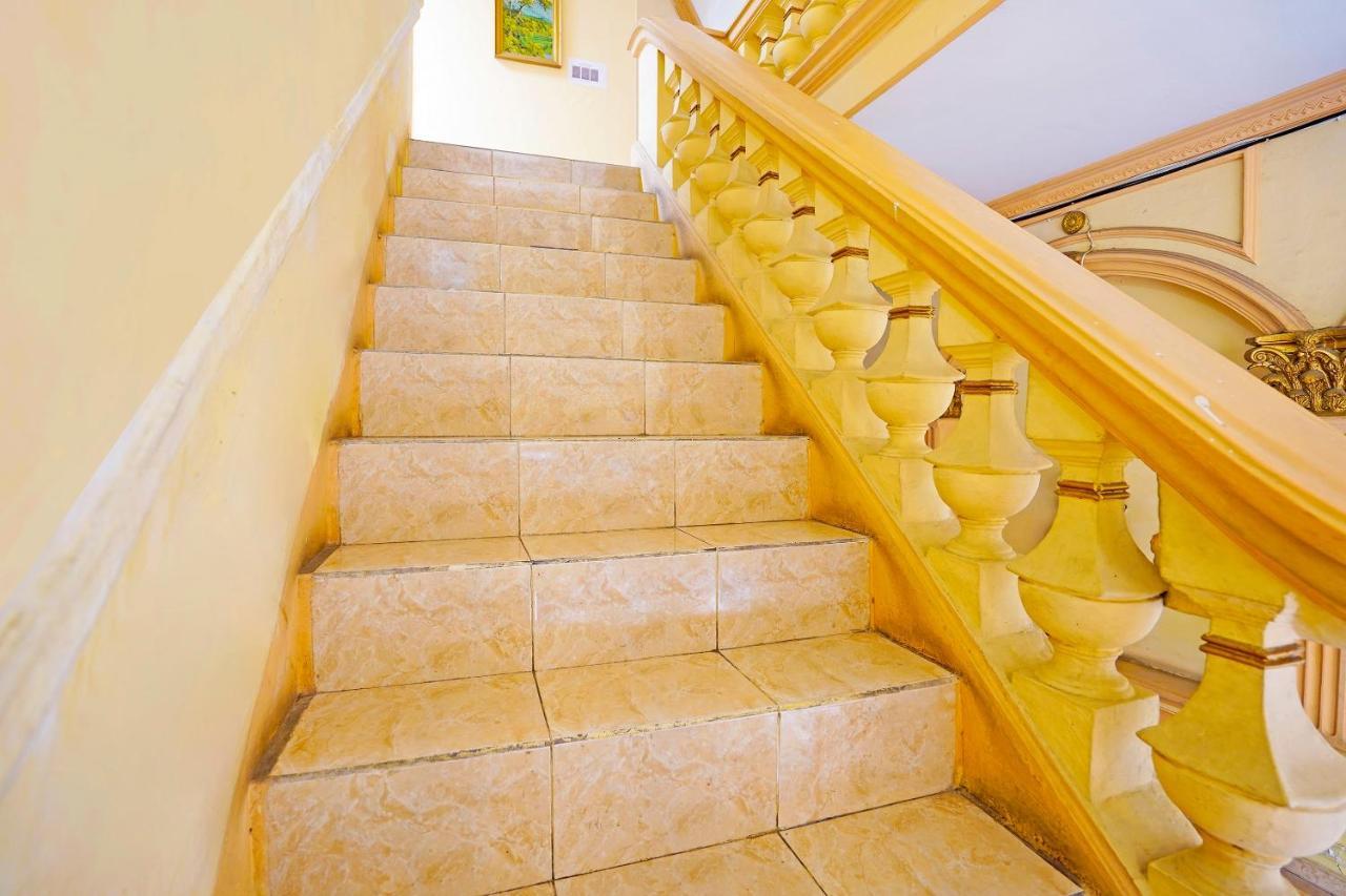 Hotel Oyo 91390 Kost Grand Royal Elite Surabaja Zewnętrze zdjęcie