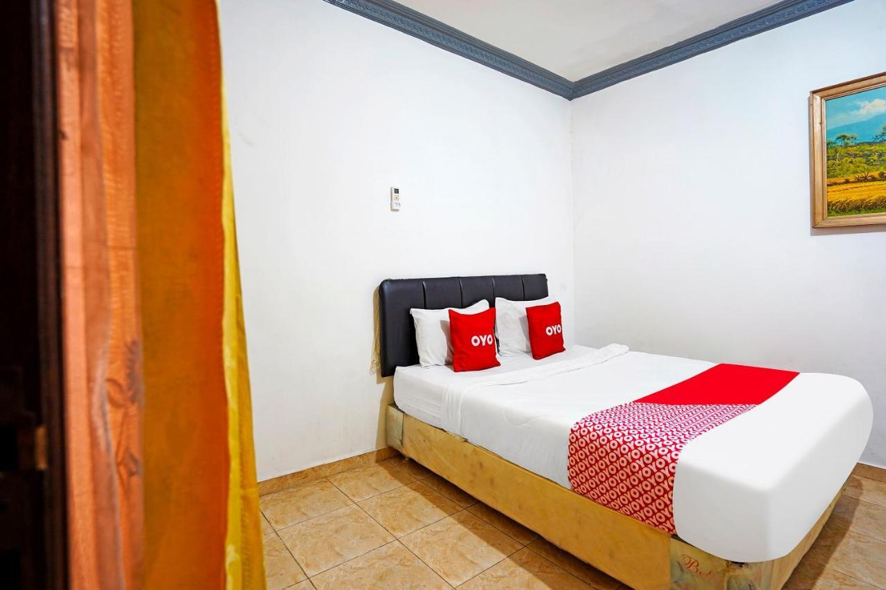 Hotel Oyo 91390 Kost Grand Royal Elite Surabaja Zewnętrze zdjęcie
