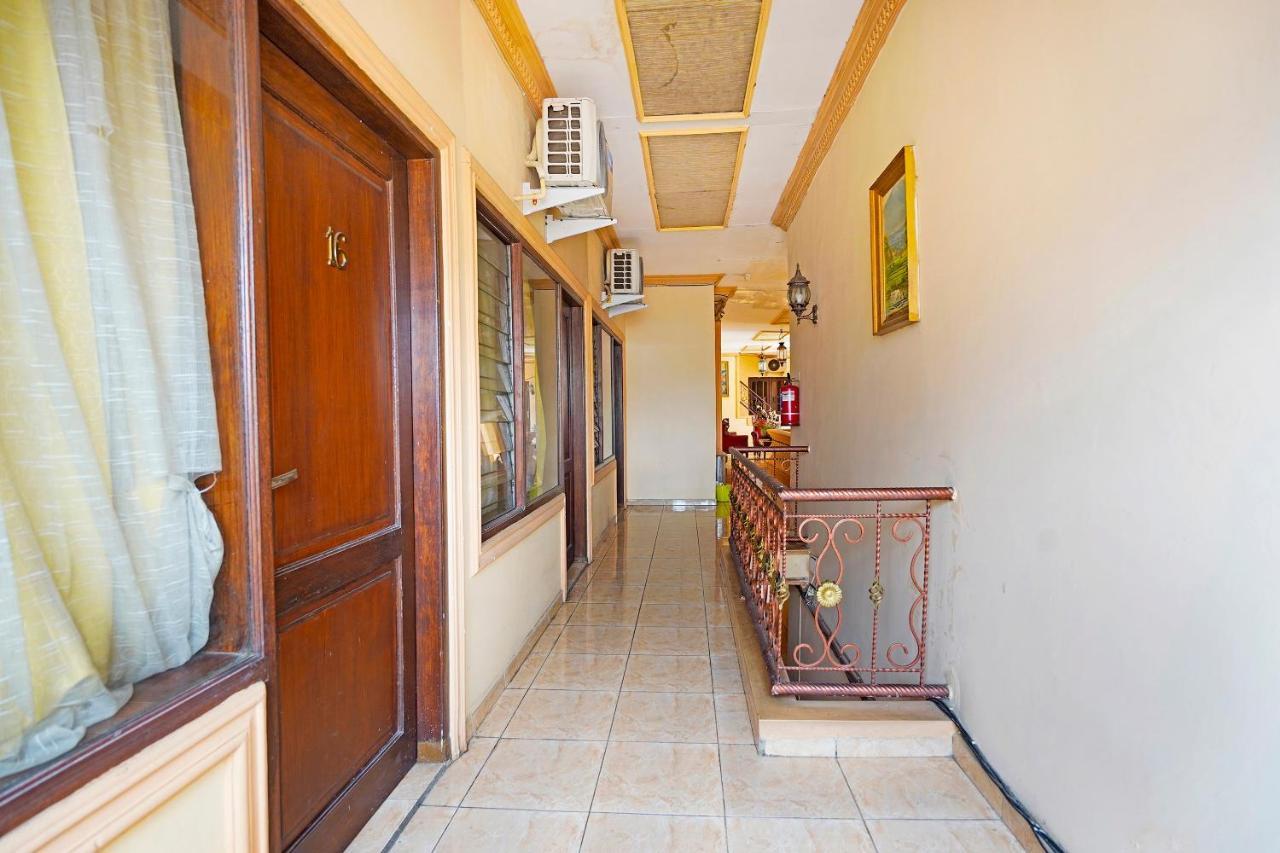 Hotel Oyo 91390 Kost Grand Royal Elite Surabaja Zewnętrze zdjęcie