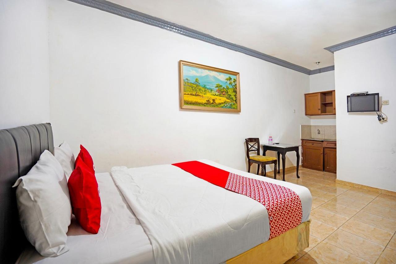Hotel Oyo 91390 Kost Grand Royal Elite Surabaja Zewnętrze zdjęcie